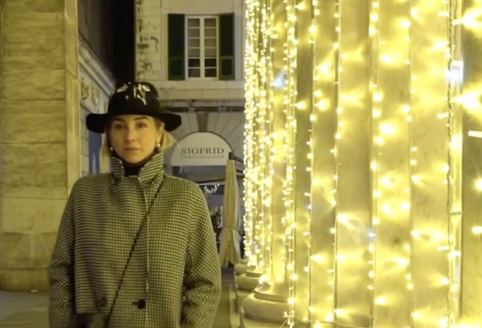 La sindaca Salis fa gli auguri alla città: "Caro Babbo Natale, donaci tempo per fare le cose bene"