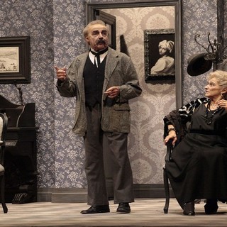 Tullio Solenghi interpreta Steva nei "Maneggi per maritare una figlia" di Gilberto Govi