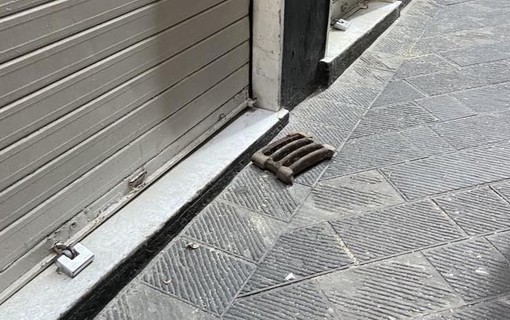 Spaccate nei negozi e furti alle auto in sosta, in città escalation di casi dal centro al levante