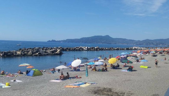 Chiavari, bagni vietati alla foce del Rupinaro Chiavari, bagni vietati alla foce del Rupinaro