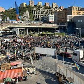 Bloccata la Freedom Flotilla, questa sera alle 18 nuova manifestazione in piazza Caricamento