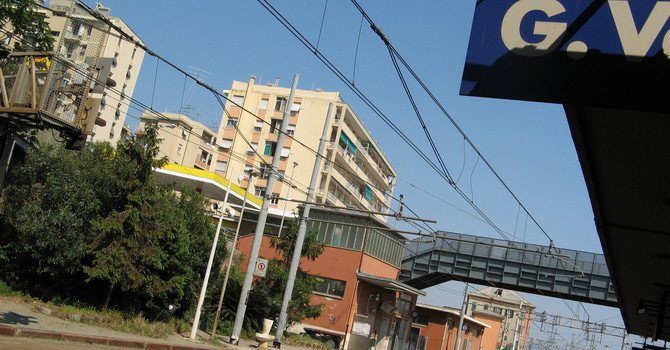 La stazione ferroviaria di Genova Voltri al centro della rissa tra sabato e domenica