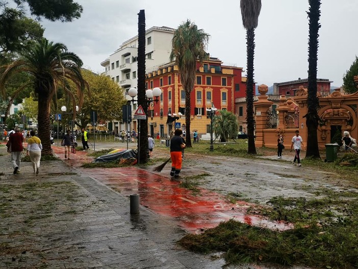 Sestri Levante, il Comune avverte: nuova tromba d'aria in arrivo Sestri Levante, il Comune avverte: nuova tromba d'aria in arrivo