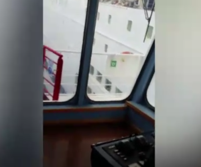 Scontro tra navi a Olbia: un traghetto è della compagnia genovese Tirrenia