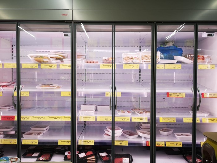 Foto di Chiara Saffioti da un supermercato di Sampierdarena