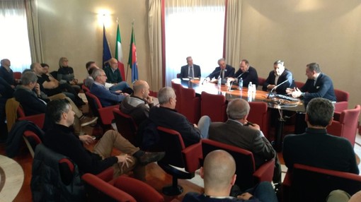 Vertenza Piaggio Aerospace: incontro tra i sindacati e Toti Vertenza Piaggio Aerospace: incontro tra i sindacati e Toti