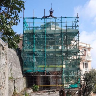 Trecentomila euro per il restauro della torretta di Villa Banfi a Pegli