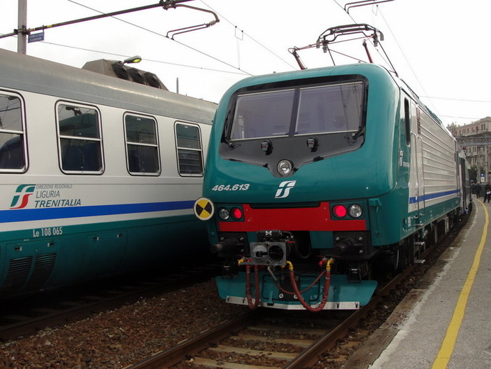 Treni, undici collegamenti aggiuntivi tra Liguria e Lombardia