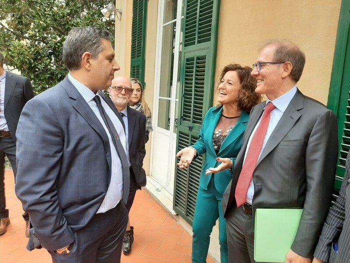 Rifiuti in Liguria: la Corte dei Conti contesta a Toti 178mila euro per la nomina di Monica Giuliano all'Arlir