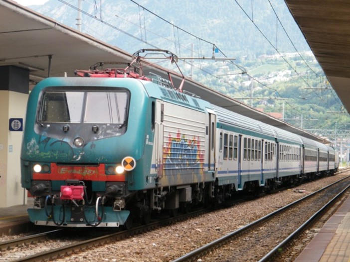 Maltempo, traffico ferroviario in tilt tra Genova Voltri e Cogoleto