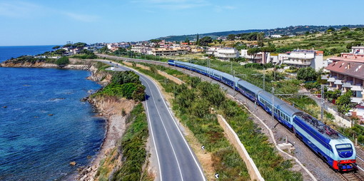 Partita l’offerta estiva di Trenitalia in Liguria, previsti più 380 collegamenti giornalieri e nuovi servizi Partita l’offerta estiva di Trenitalia in Liguria, previsti più 380 collegamenti giornalieri e nuovi servizi