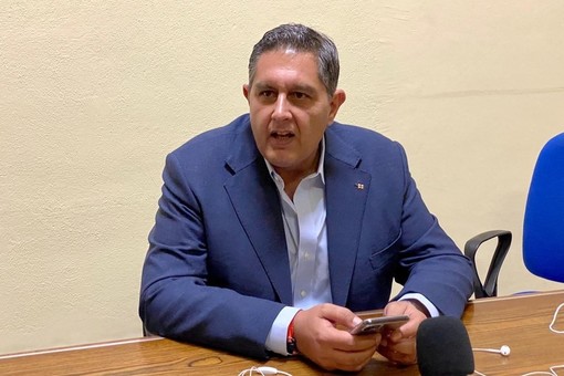 Rigassificatore, Toti al Pd: “Nessun gesto unilaterale, ennesima e amara constatazione di vergognosa ignoranza degli esponenti dem" Rigassificatore, Toti al Pd: “Nessun gesto unilaterale, ennesima e amara constatazione di vergognosa ignoranza degli esponenti dem"