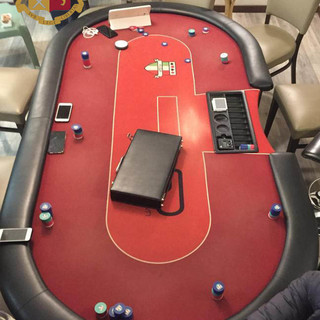 Scoperta bisca clandestina alla Foce: 11 arresti Scoperta bisca clandestina alla Foce: 11 arresti