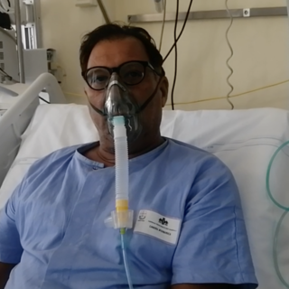 Pullman in fiamme sulla A12, l'autista: "L'importante è che ci siamo salvati tutti" (video)