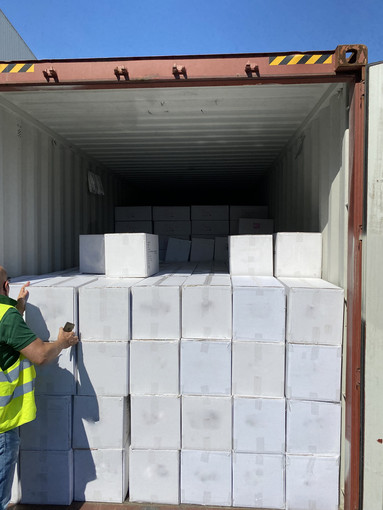 Bloccati dai funzionari ADM al Porto di Genova 4 containers di tempere per ragazzi di provenienza cinese