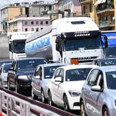 Traffico in tilt per i cantieri, dal centro a ponente in 45 minuti. Cavo: “Città bloccata” Traffico in tilt per i cantieri, dal centro a ponente in 45 minuti. Cavo: “Città bloccata”