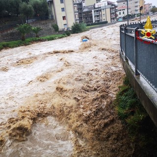 Levante genovese: intervento dei pompieri su torrenti Gromolo e Petronio (VIDEO)