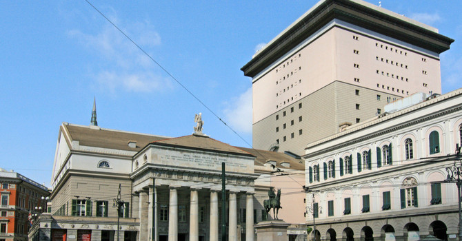 Tempesta finanziaria al Teatro Carlo Felice: esposto in Procura per "bilanci creativi" e scenografie strapagate