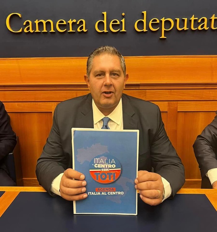 Toti a Roma per presentare il programma elettorale di Italia al Centro