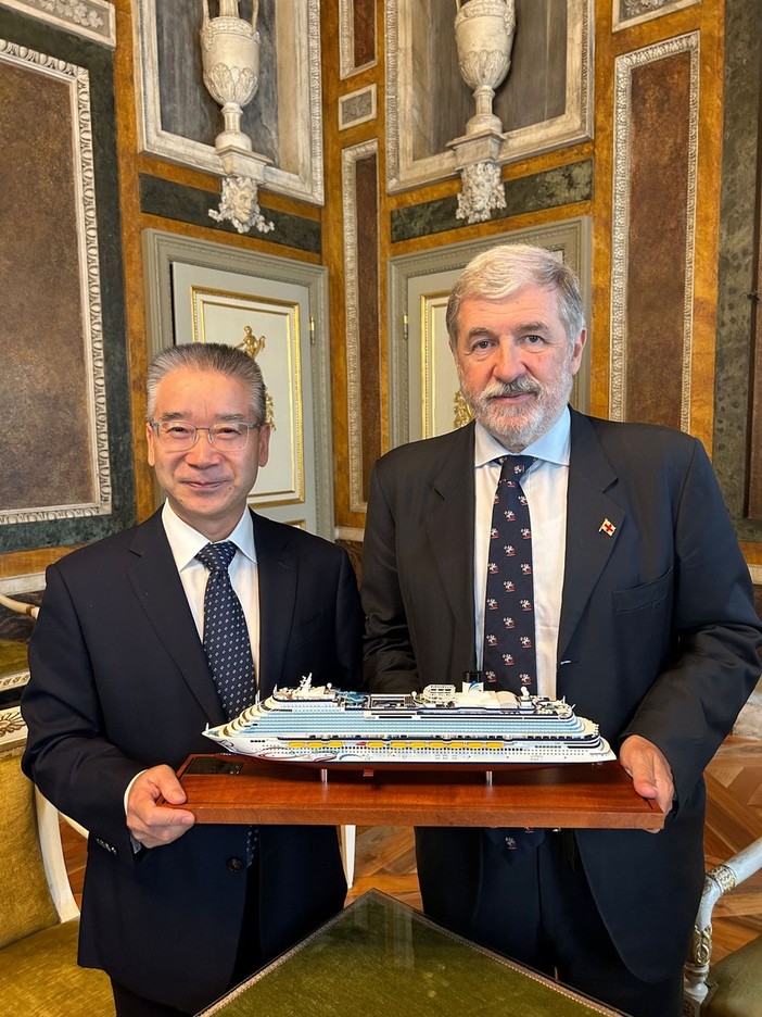 Il sindaco Marco Bucci ha ricevuto Tian Yulong, viceministro dell'industria e informazione tecnologica del governo di Pechino