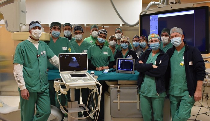Ospedale San Martino: dipendenti del Gruppo Cambiaso donano due nuovi ecografi portali all'Unità Radiologica Interventistica