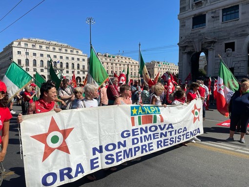 ANPI e Cgil in corteo per ricordare il 30 giugno 1960 (Video) ANPI e Cgil in corteo per ricordare il 30 giugno 1960 (Video)