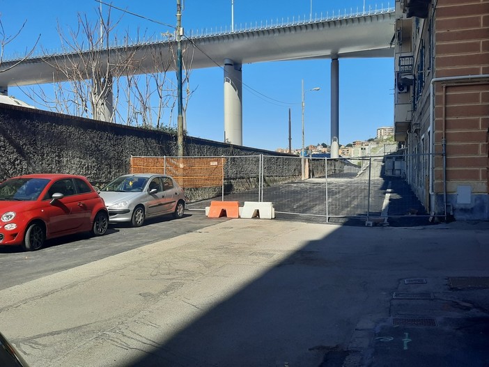 Il mistero di via del Campasso, l'unica ancora non riaperta dopo l’inaugurazione del Ponte San Giorgio