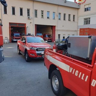 Anche i vigili del fuoco di Genova chiamati a partecipare alle operazioni di spegnimento degli incendi boschivi in Calabria