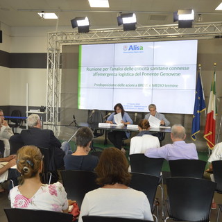 Crollo, i feriti: camionista gravissimo, futuro papà presto dimesso