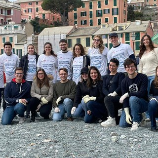 ‘Clean Up’ a Vernazzola, e la spiaggia ritorna in pieno decoro