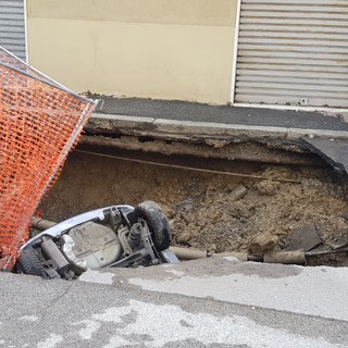 San Fruttuoso: partono i lavori per chiudere la voragine di Via Berno