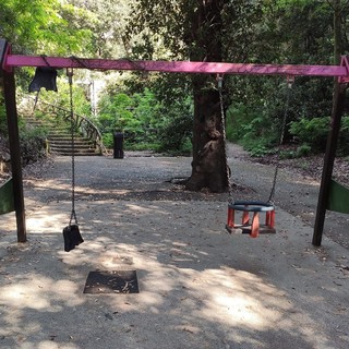 Pegli, nuovi danneggiamenti nel parco di Villa Doria