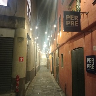 Crack e centro storico, viaggio nella notte di via Prè