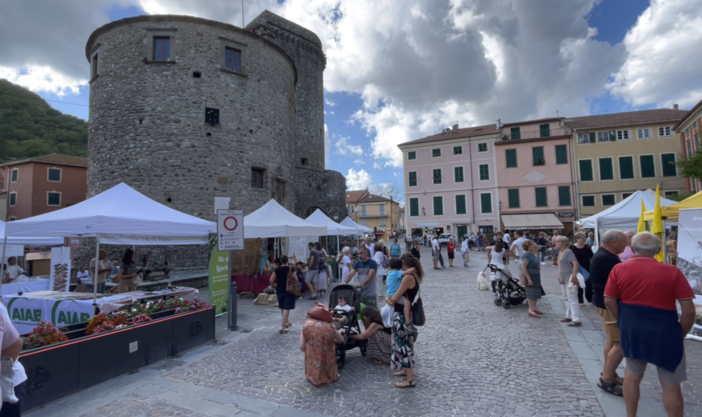 Biologico e tradizioni, a Varese Ligure successo per il Valle Bio Festival Biologico e tradizioni, a Varese Ligure successo per il Valle Bio Festival