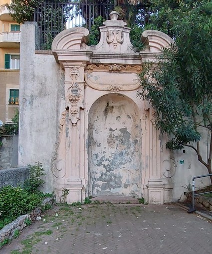 Sampierdarena, piovono pietre all’interno di Villa Scassi. Probabile gesto vandalico Sampierdarena, piovono pietre all’interno di Villa Scassi. Probabile gesto vandalico