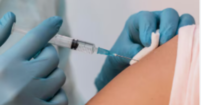 Influenza, al via da domani la campagna vaccinale in Liguria: dosi gratuite per over 60, bambini e fragili