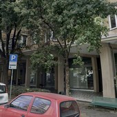 Le vetrine di via XII ottobre nelle quali sorgerà un nuovo ristorante etnico Le vetrine di via XII ottobre nelle quali sorgerà un nuovo ristorante etnico