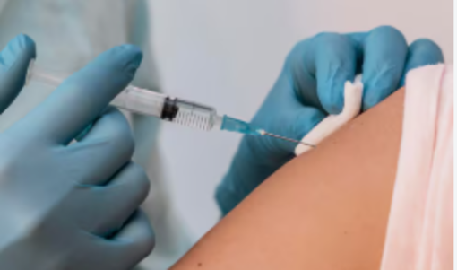 Influenza, al via da domani la campagna vaccinale in Liguria: dosi gratuite per over 60, bambini e fragili Influenza, al via da domani la campagna vaccinale in Liguria: dosi gratuite per over 60, bambini e fragili