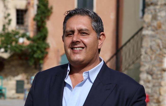 La Liguria rimane zona bianca, Toti: "Il vaccino è l'unica arma per sconfiggere il virus" La Liguria rimane zona bianca, Toti: "Il vaccino è l'unica arma per sconfiggere il virus"