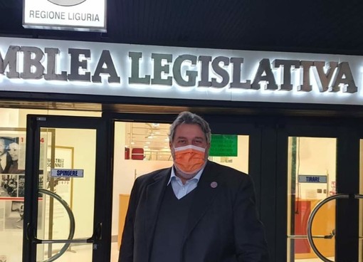 Porti liguri, Vaccarezza: "Signorini trionfo del 'Totismo'? E' stato nominato dal ministero dei Trasporti" Porti liguri, Vaccarezza: "Signorini trionfo del 'Totismo'? E' stato nominato dal ministero dei Trasporti"