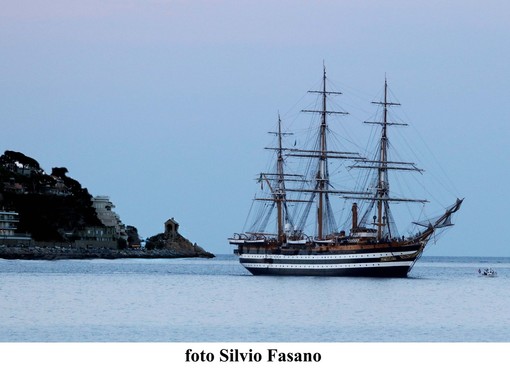Amerigo Vespucci, la novantenne Nave più bella del Mondo ad Alassio