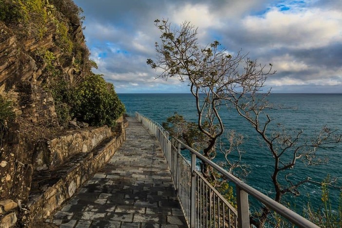 Un Natale senza Via dell’Amore: slitta al 2025 la riapertura dell’iconico sentiero tra Riomaggiore e Manarola Un Natale senza Via dell’Amore: slitta al 2025 la riapertura dell’iconico sentiero tra Riomaggiore e Manarola