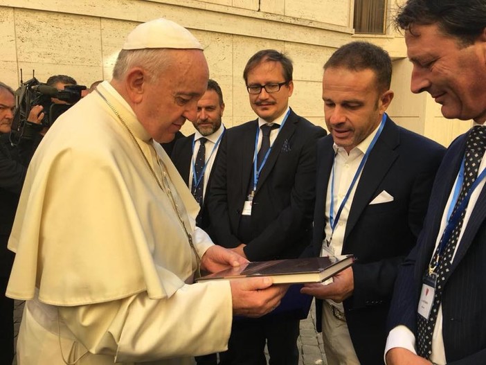 Portofino: il sindaco Viacava incontra Papa Francesco Portofino: il sindaco Viacava incontra Papa Francesco