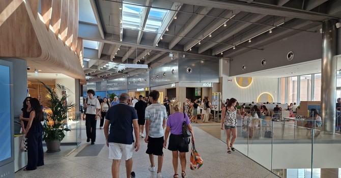 Il Waterfront Mall pronto a ospitare anche una palestra e i negozi di Genoa e Sampdoria