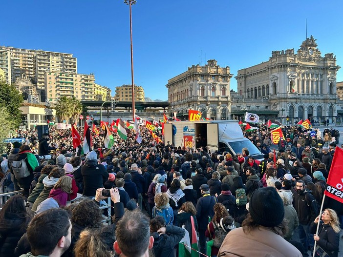 Gen Z - Il mondo dei giovani - I ragazzi e la piazza: tra chi crede nella protesta e chi la considera inutile