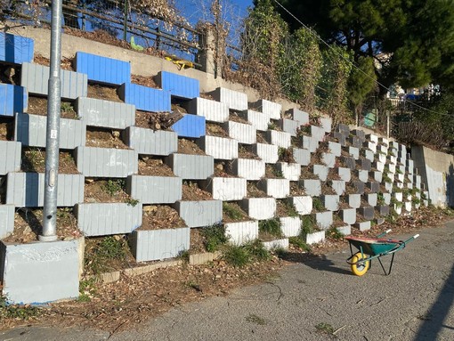 Ca' Nuova, via Cravasco non si arrende al degrado: imbrattamento ripulito a tempo di record dal Comitato