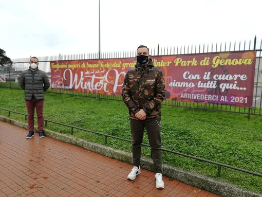"Col cuore siamo tutti qui, arrivederci al 2021": il Winter Park di Genova saluta la città con uno striscione in piazzale Kennedy