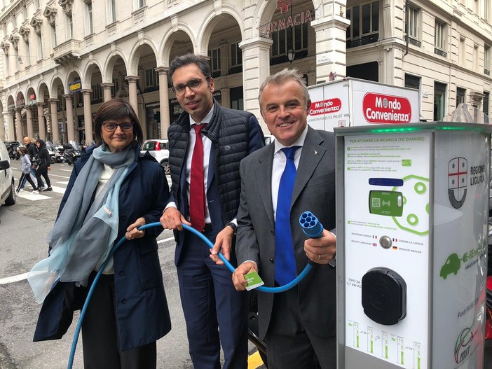 Energia, "Progetto Mobilità Sostenibile Genova e Savona": installate 22 nuove stazioni di ricarica per auto e moto elettriche