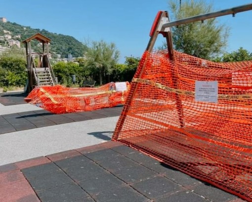 Voltri, l'altalena blindata: atteso da settimane un ripristino che non arriva