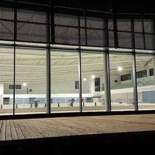 Voltri, nuova piscina e vecchie figuracce: luci lasciate accese e porte dimenticate aperte